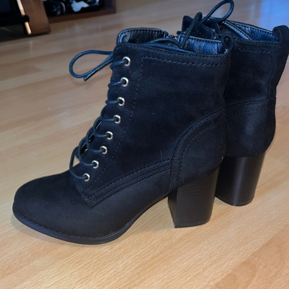 Cute Lace-Up Black Booties!
